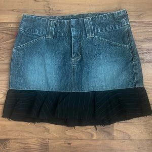 Y2K mini skirt